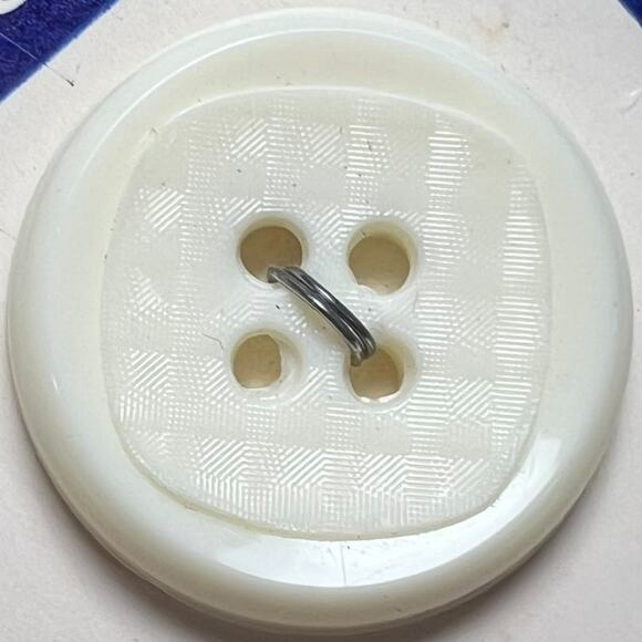 Vintage Ivory Geometric Textured Buttons Premium Quality Set 4pc - Picture 3 of 4